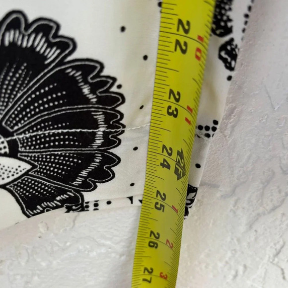 ETT TWA by Anthropologie Womens Cropped Wide Leg Pants Black White Size Large - Picture 3 of 15